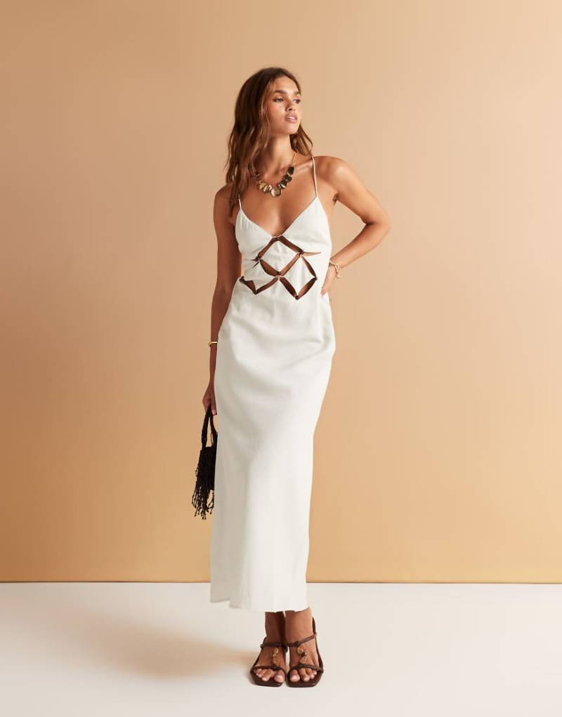 ASOS DESIGN - Maxi-Trägerkleid in Steinbeige mit Zierausschnitten und Perlenverzierung-Neutral von ASOS DESIGN