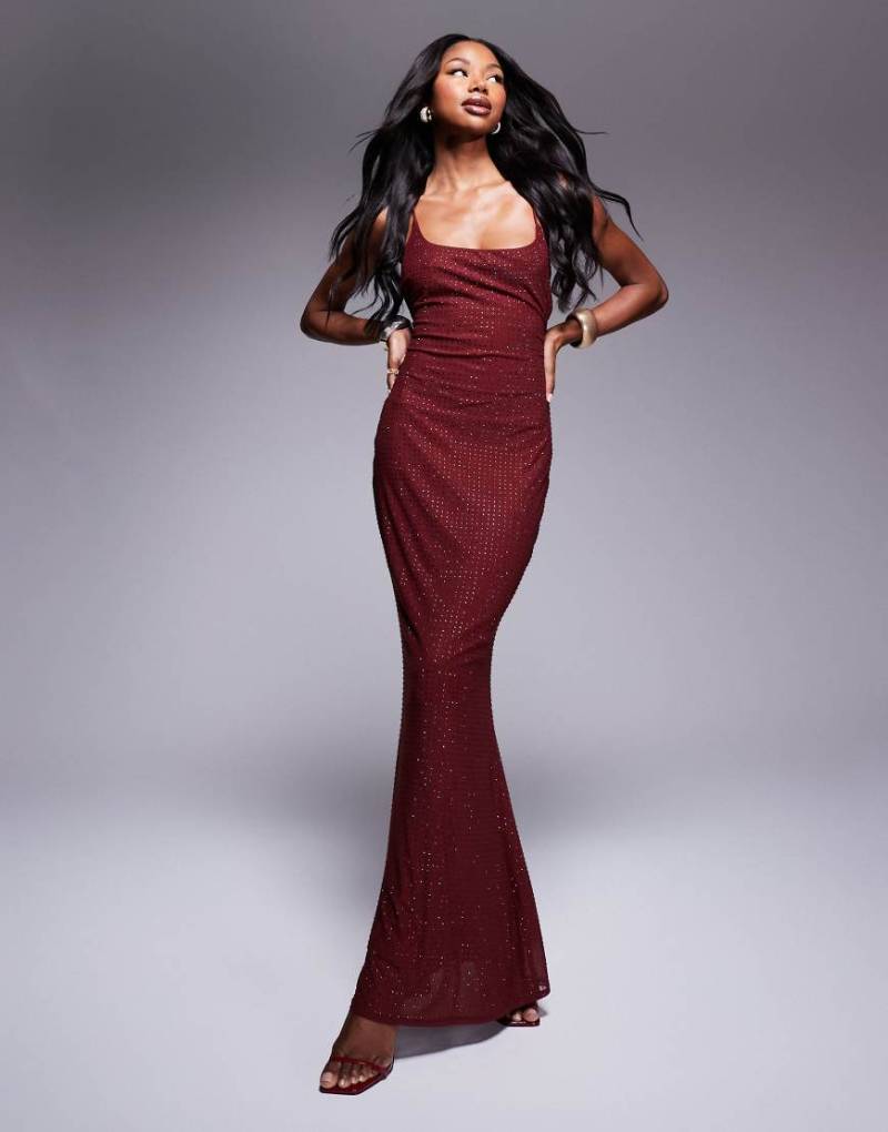 ASOS DESIGN - Maxi-Trägerkleid in Weinrot mit eckigem Ausschnitt, Rückenschnürung und Strassbesatz von ASOS DESIGN