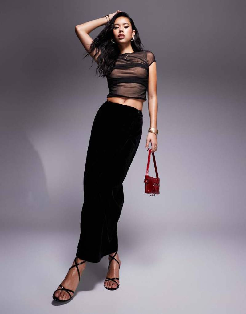 ASOS DESIGN - Maxi-Wickelrock aus Samt in Schwarz von ASOS DESIGN