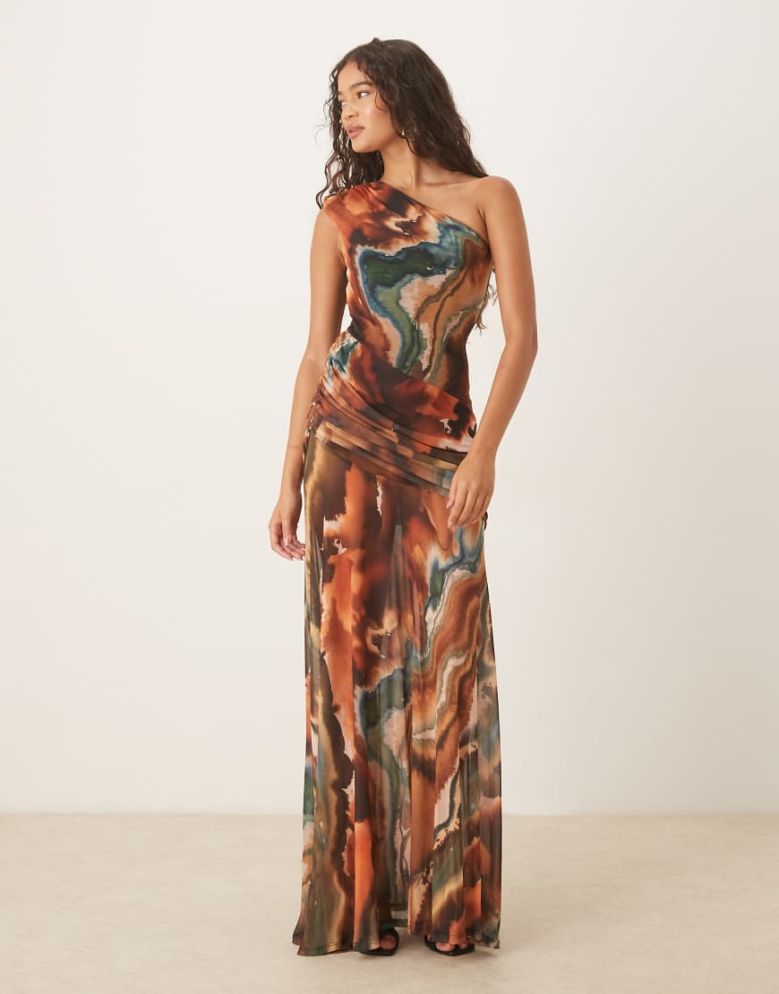 ASOS DESIGN - Maxikleid aus Netzstoff mit weitem Rock, One-Shoulder-Träger, Raffung und marmoriertem Muster-Bunt von ASOS DESIGN