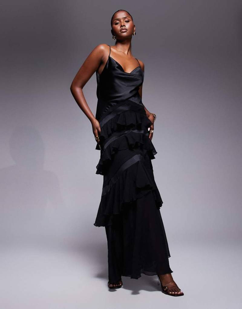 ASOS DESIGN - Maxikleid aus Satin-Chiffon-Mix in Schwarz mit Rüschensaum von ASOS DESIGN