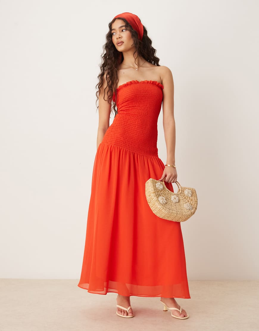 ASOS DESIGN - Maxikleid aus gerafftem Chiffon in Rot mit tiefer Taille ASOS DESIGN - Maxikleid aus gerafftem Chiffon in Rot mit tiefer Taille von ASOS DESIGN