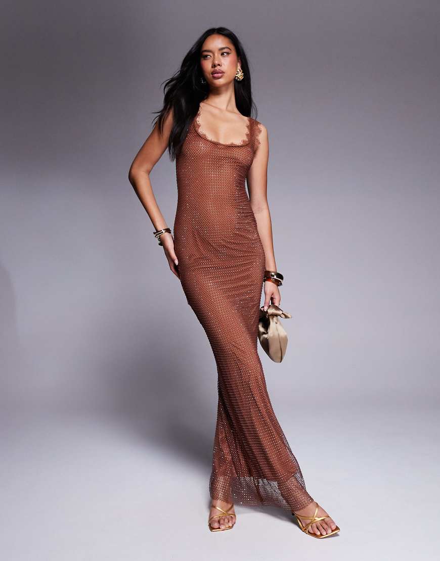 ASOS DESIGN - Maxikleid aus verziertem Netzstoff in Schokobraun mit Hotfix-Verzierung, tiefem U-Ausschnitt und Spitzenbesatz ASOS DESIGN - Maxikleid aus verziertem Netzstoff in Schokobraun mit Hotfix-Verzierung, tiefem U-Ausschnitt und Spitzenbesatz von ASOS DESIGN