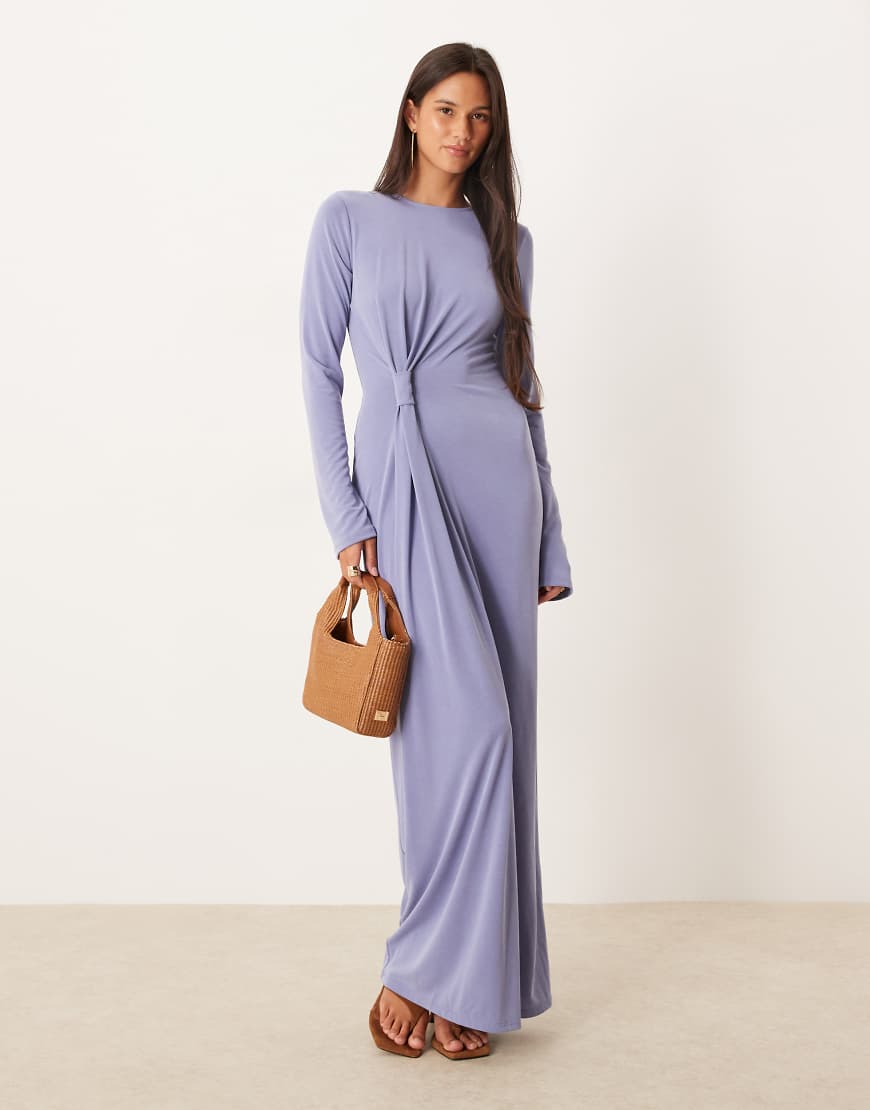 ASOS DESIGN - Maxikleid in Blau-Violett mit verdrehtem Zierknoten-Detail von ASOS DESIGN
