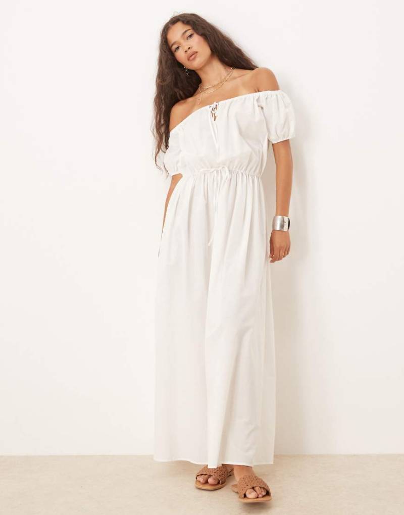 ASOS DESIGN - Maxikleid in Cremeweiß mit Carmen-Ausschnitt von ASOS DESIGN