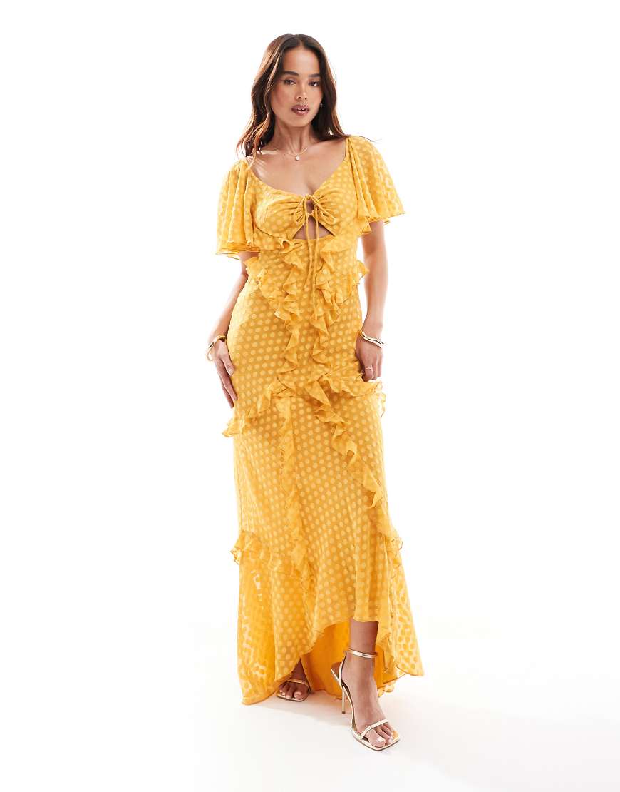 ASOS DESIGN - Maxikleid in Dunkelgelb mit Flatterärmeln, Rüschen, Cut-out und strukturiertem Punktemuster von ASOS DESIGN