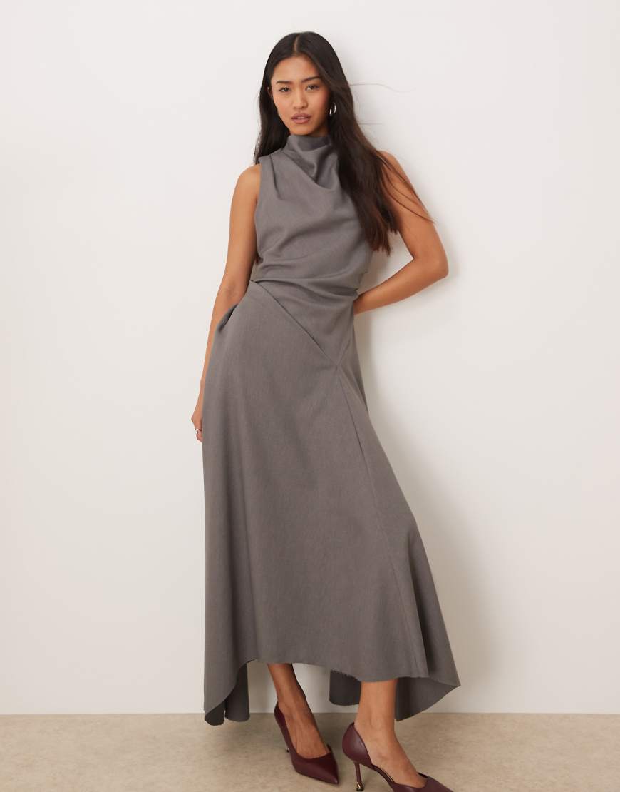 ASOS DESIGN - Maxikleid in Grau mit drapiertem, hohem Ausschnitt und Zipfelsaum von ASOS DESIGN