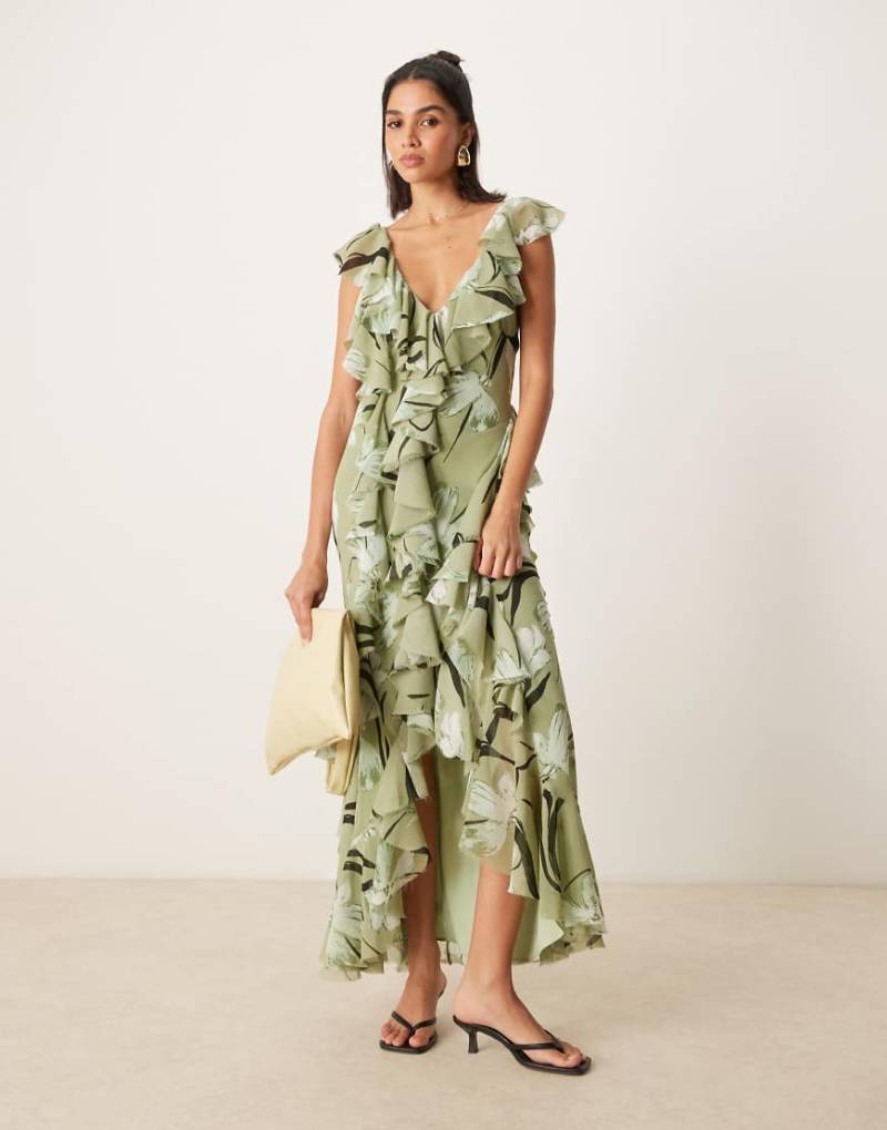 ASOS DESIGN - Maxikleid in Grün geblümt mit Rüschen, Rückenausschnitt und Schrägschnitt-Bunt von ASOS DESIGN
