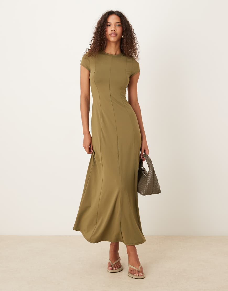 ASOS DESIGN - Maxikleid in Khaki mit Nahtdetail und Kappärmeln-Grün von ASOS DESIGN