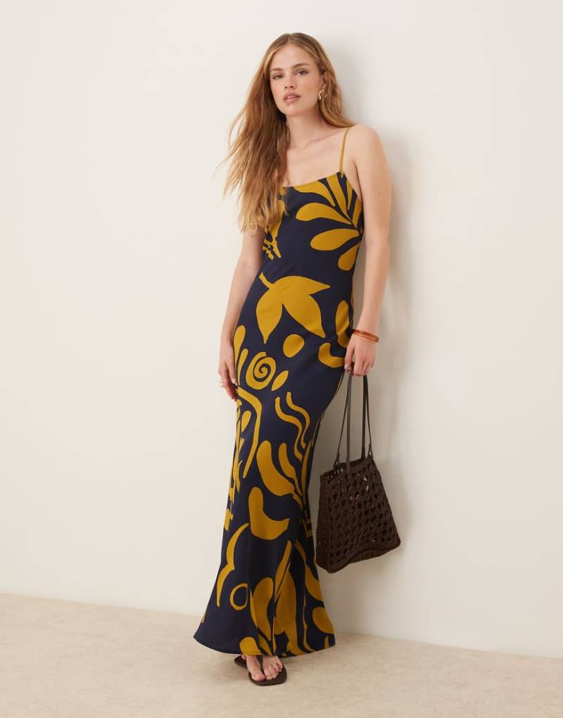 ASOS DESIGN - Maxikleid in Leinenoptik mit abstraktem Print in Blau und Gelb-Bunt von ASOS DESIGN