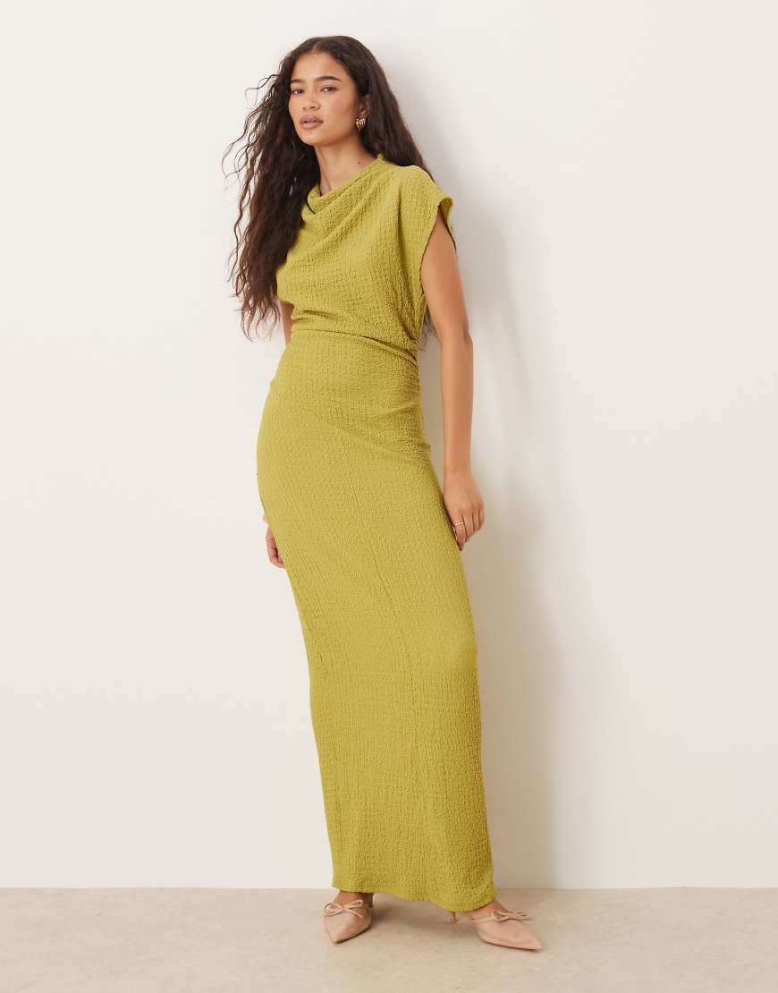 ASOS DESIGN - Maxikleid in Olivgrün mit überschnittenen Ärmeln von ASOS DESIGN