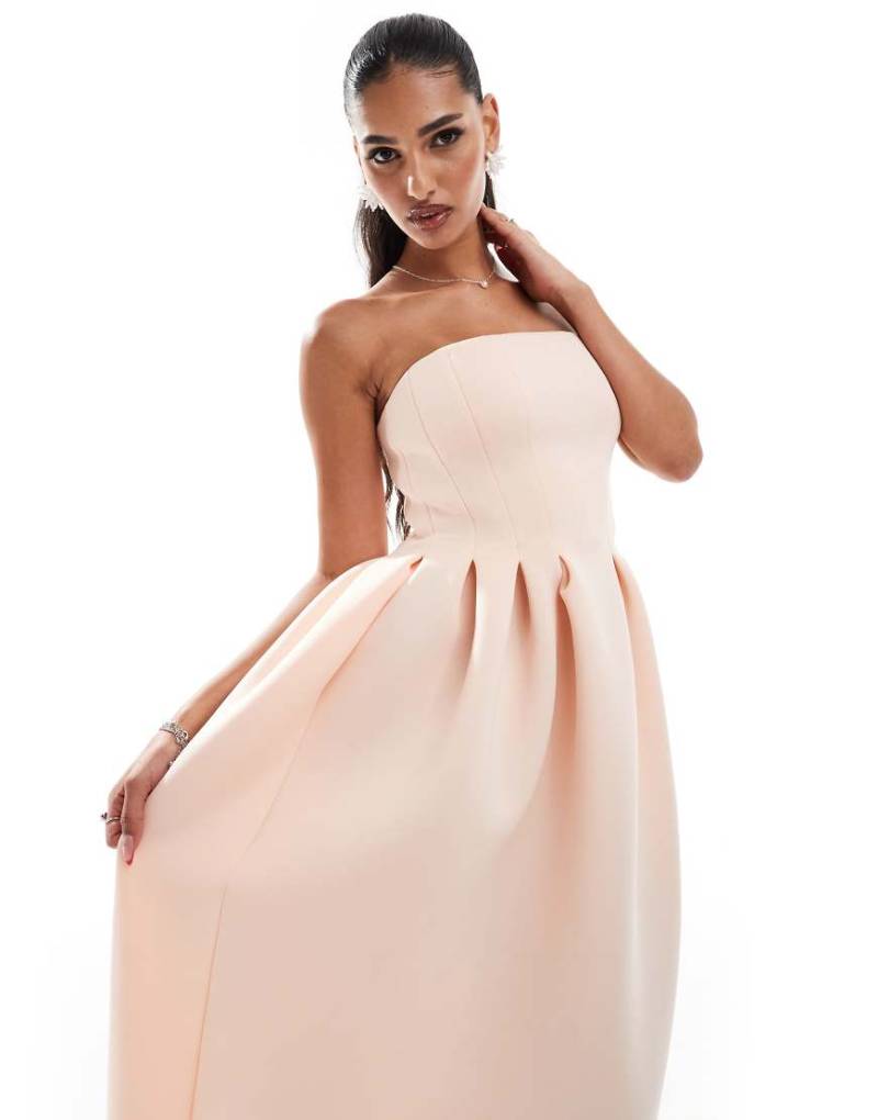 ASOS DESIGN - Maxikleid in Rosa mit abgerundetem Saum und Statement-Rock von ASOS DESIGN