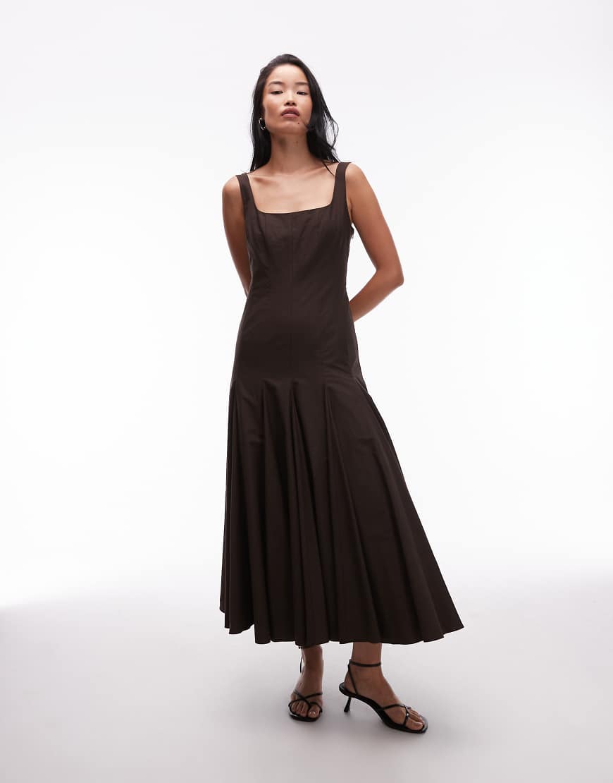 ASOS DESIGN - Maxikleid in Schokobraun mit Nahtdetails und eingesetzten Bahnen-Brown von ASOS DESIGN