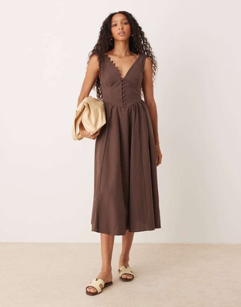 ASOS DESIGN - Maxikleid in Schokobraun mit V-Ausschnitt, Knopfleiste und tiefer Taille-Brown von ASOS DESIGN