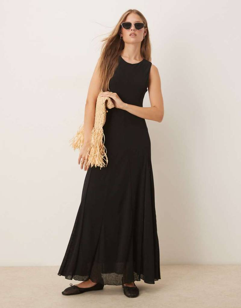 ASOS DESIGN - Maxikleid in Schwarz mit Godet-Einsatz von ASOS DESIGN