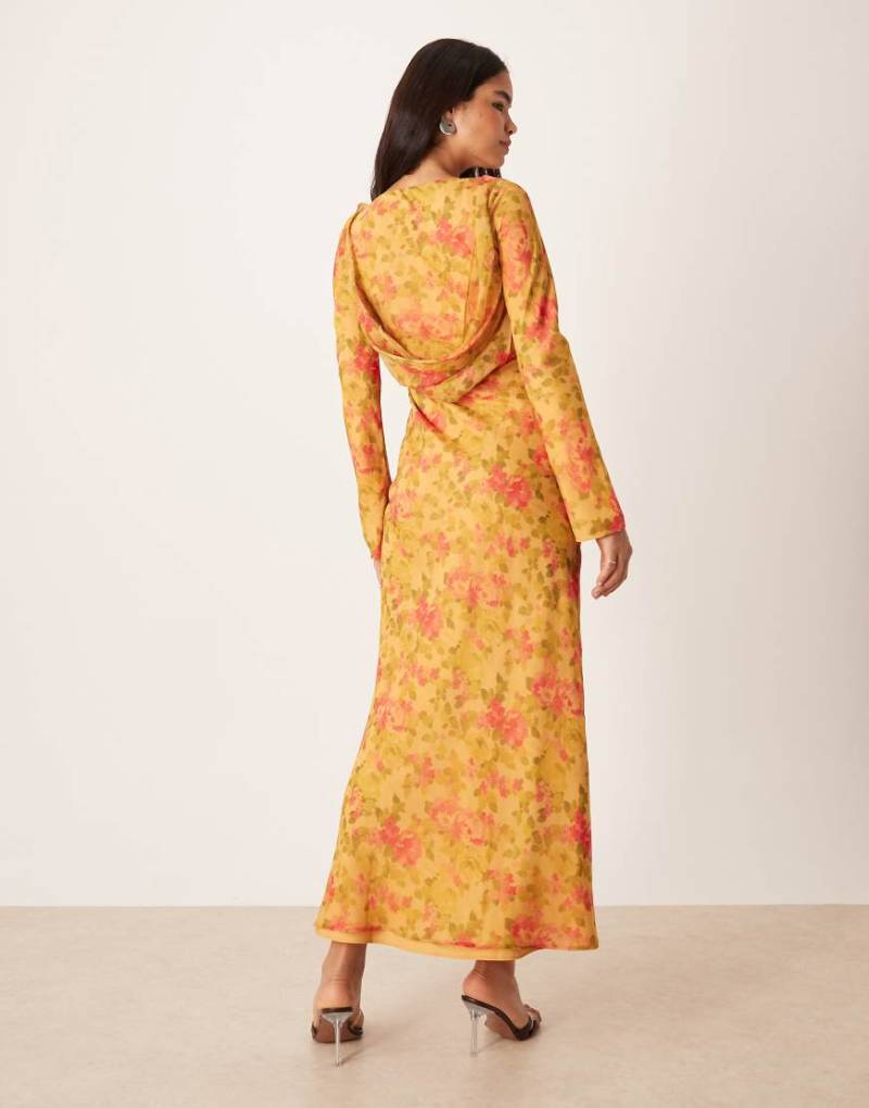 ASOS DESIGN - Maxikleid in Senfgelb mit Blumenmuster und ausgestellten Ärmeln-Bunt von ASOS DESIGN