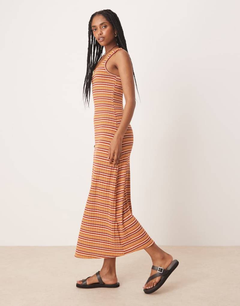 ASOS DESIGN - Maxikleid in gestreiftem Orange mit U-Ausschnitt-Bunt von ASOS DESIGN