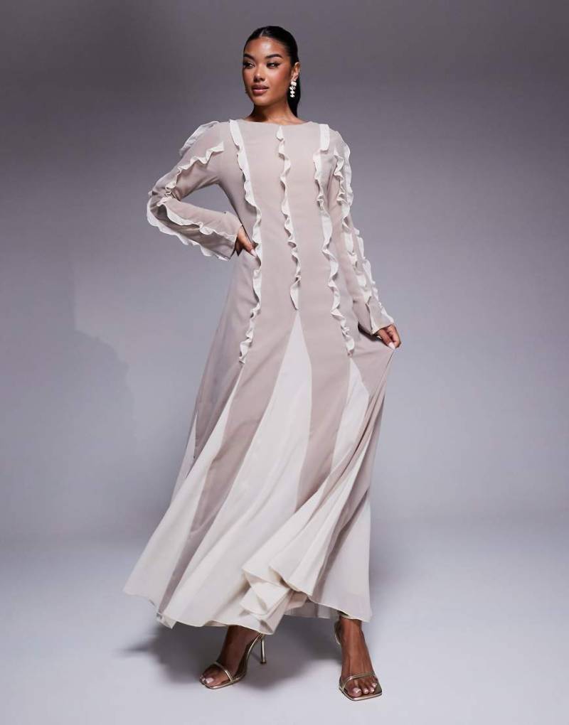 ASOS DESIGN - Maxikleid mit Blockfarbend-Design in Stone & Cremeweiß, Godet-Saum und Rüschennähten-Bunt von ASOS DESIGN