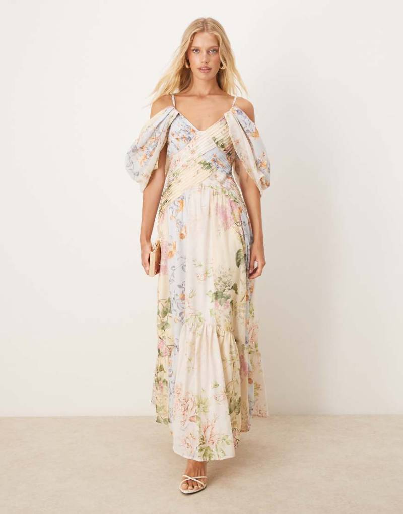 ASOS DESIGN - Maxikleid mit Blumenmuster-Mix, plissiertem Oberteil und weitem Rock-Bunt von ASOS DESIGN
