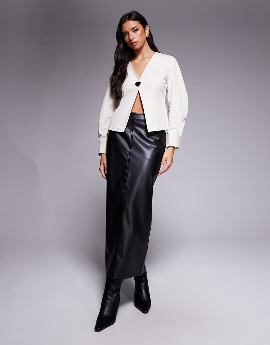 ASOS DESIGN - Maxirock aus Kunstleder in Schwarz mit Ziernaht von ASOS DESIGN