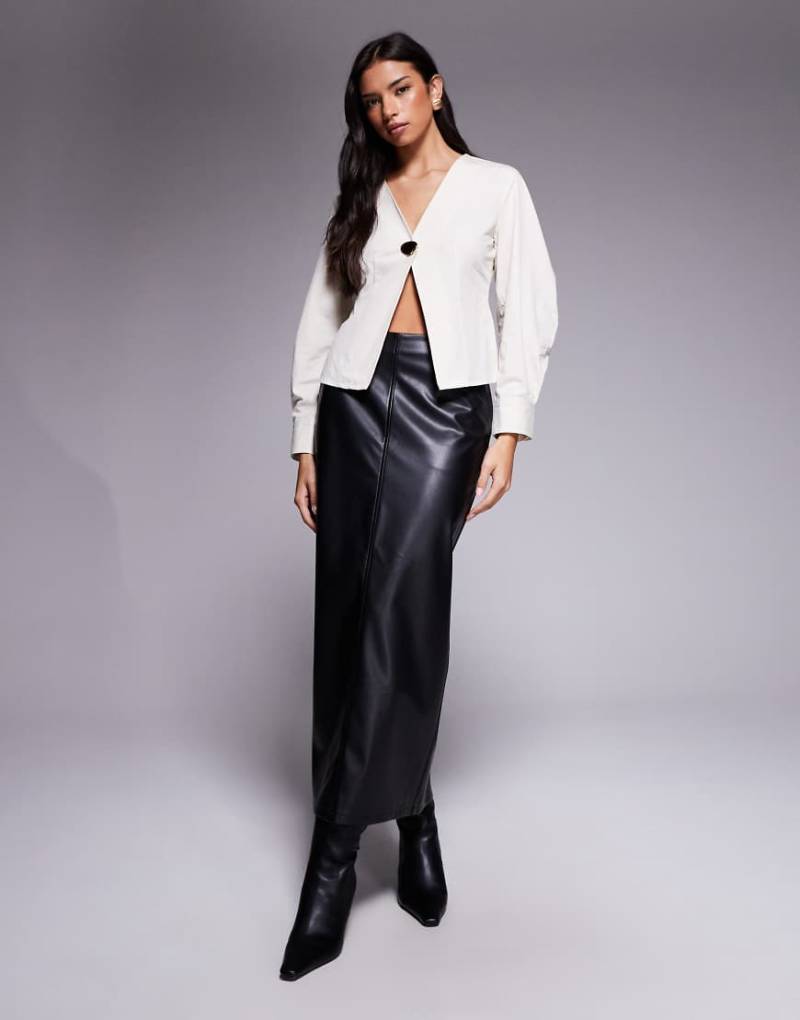 ASOS DESIGN - Maxirock aus Kunstleder in Schwarz mit Ziernaht von ASOS DESIGN