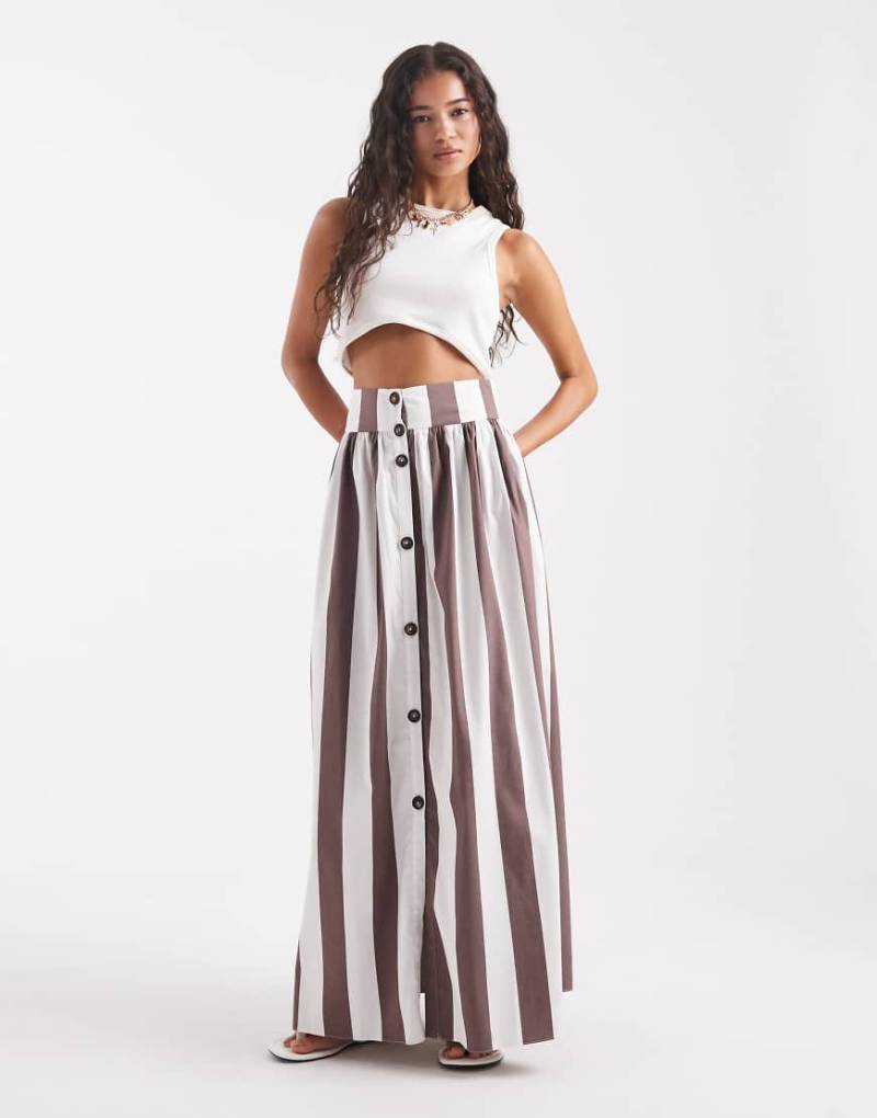 ASOS DESIGN - Maxirock in Braun mit Streifen und Knopfdetail vorne-Brown von ASOS DESIGN