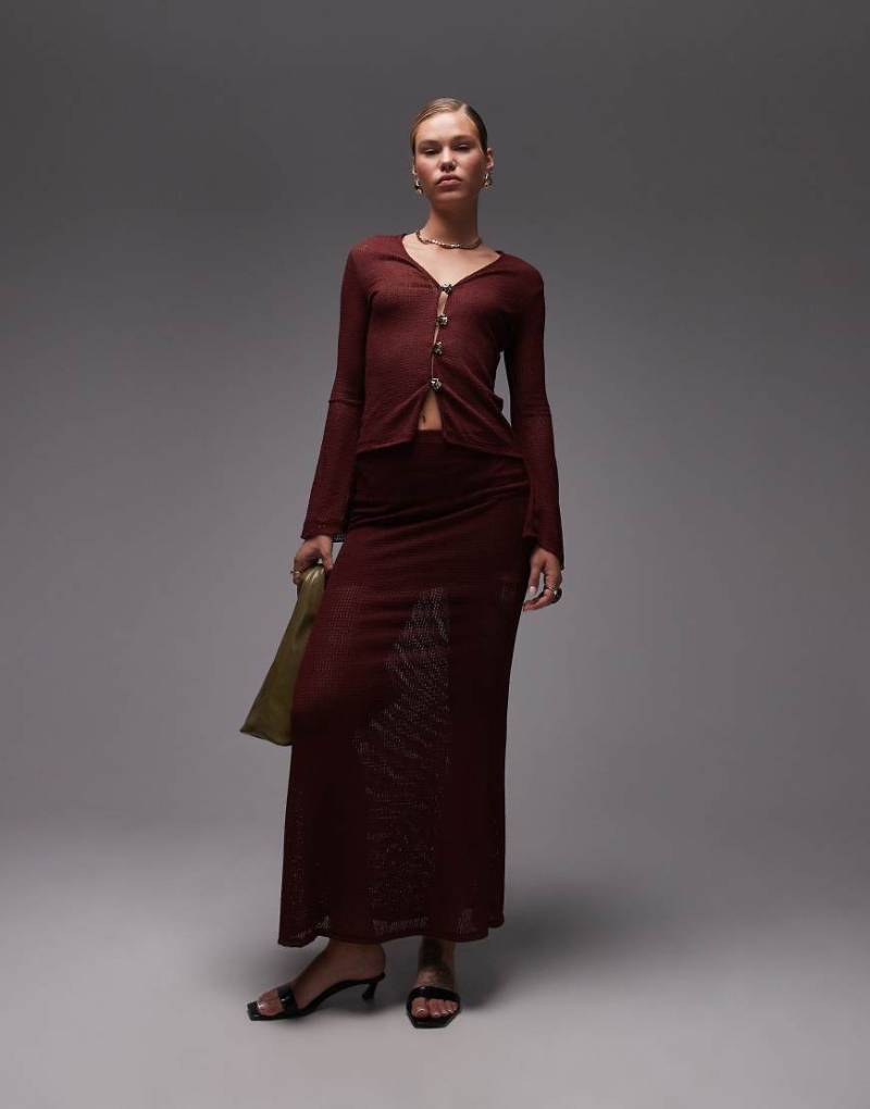 ASOS DESIGN - Maxirock in Burgunderrot mit Schwalbenschwanz und Häkeldesign, Kombiteil von ASOS DESIGN