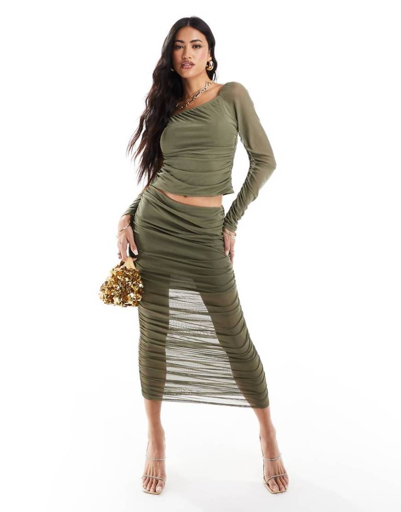 ASOS DESIGN - Maxirock in Khaki mit gerafftem Design-Grün von ASOS DESIGN