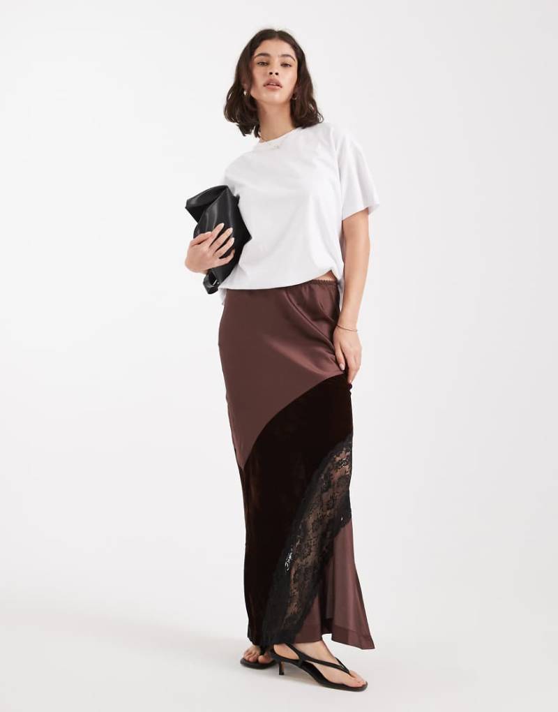 ASOS DESIGN - Maxirock in Schokobraun aus Samt, Satin und Spitze-Brown von ASOS DESIGN