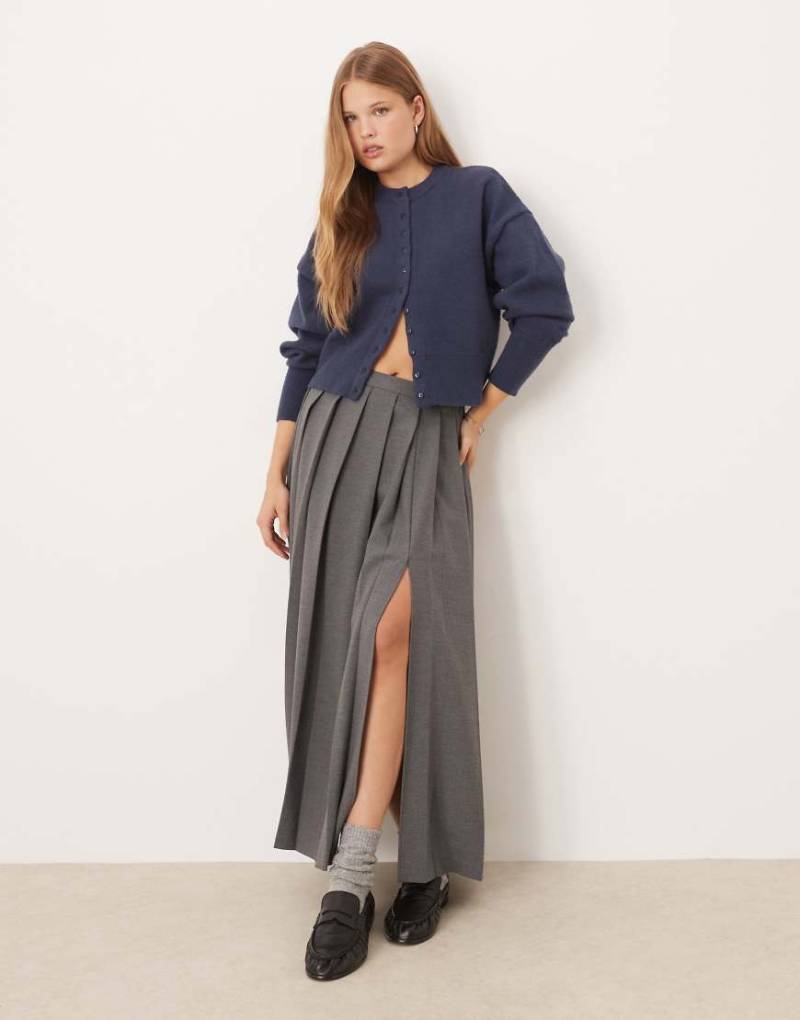 ASOS DESIGN - Maxirock in meliertem Grau mit Falten ASOS DESIGN - Maxirock in meliertem Grau mit Falten von ASOS DESIGN