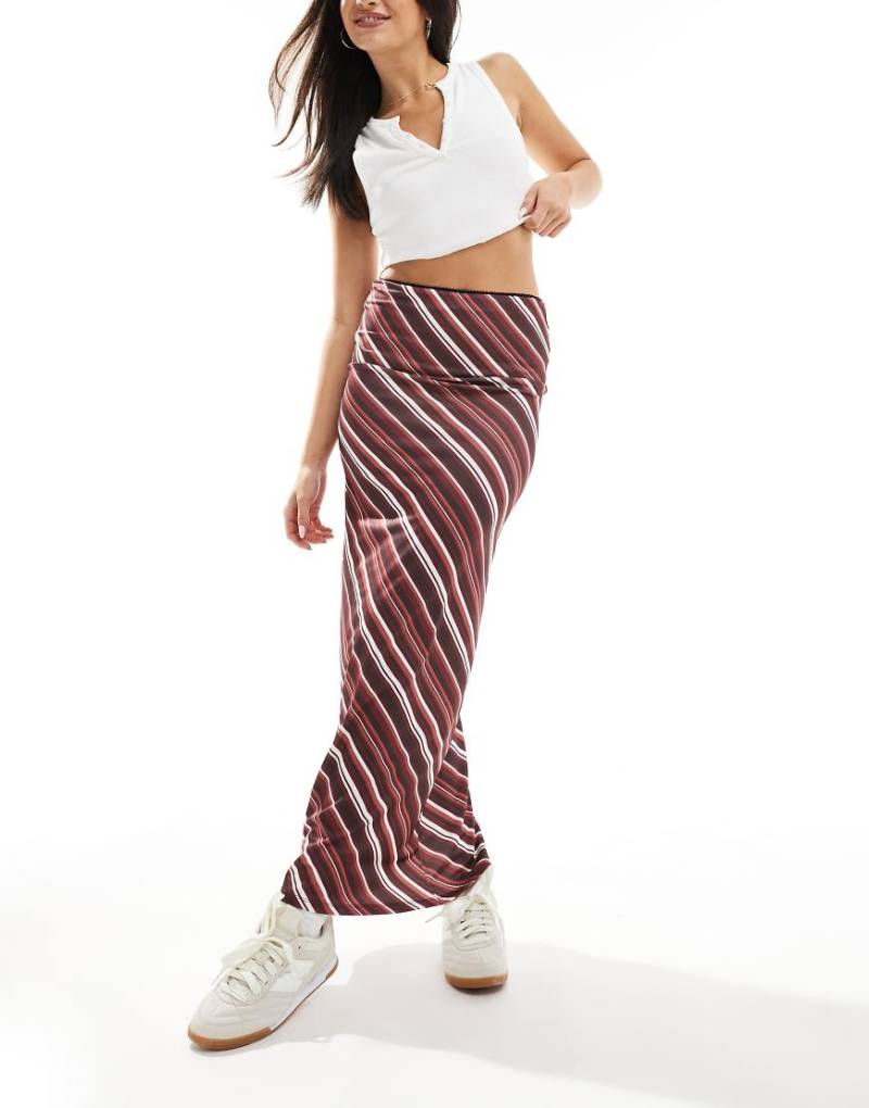 ASOS DESIGN - Maxirock mit geradem Schnitt in Rot gestreift von ASOS DESIGN