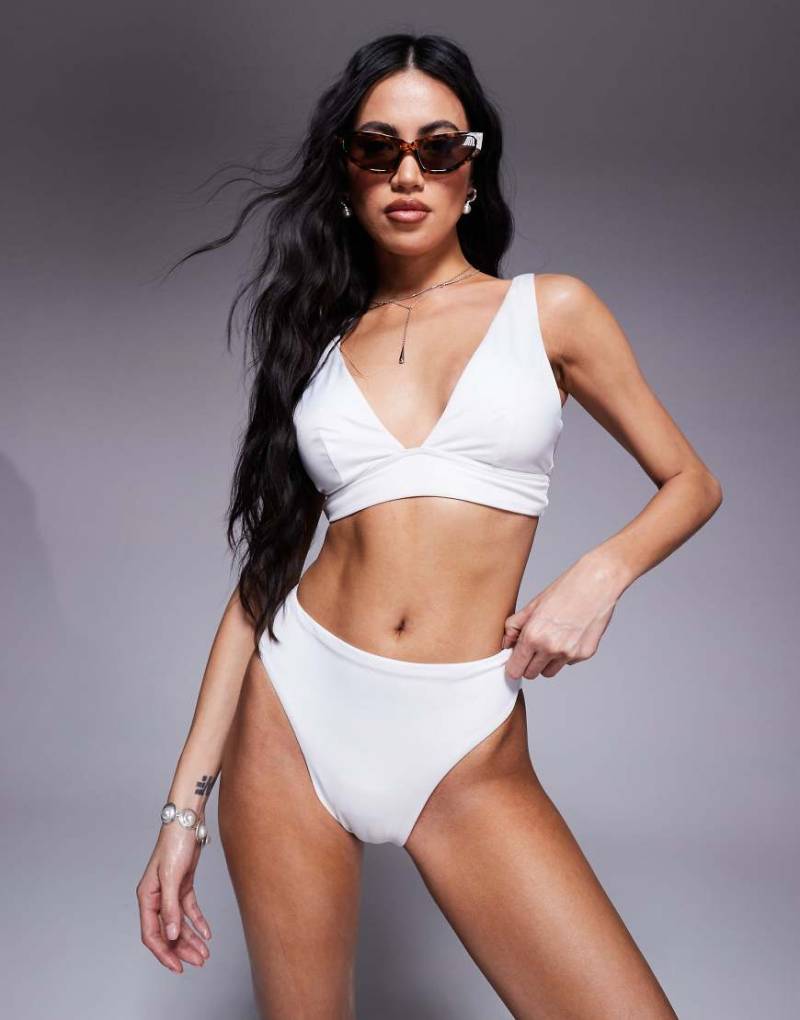 ASOS DESIGN - Maya - Mix and Match - Bikinihose in Weiß mit hohem Beinausschnitt und hohem Bund von ASOS DESIGN