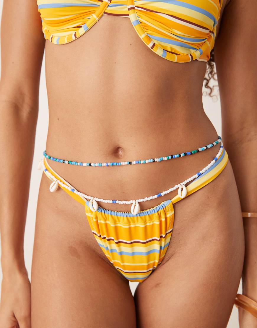 ASOS DESIGN - Mehrreihige Perlen-Bauchkette in Gold-Optik mit künstlichen Muscheln-Goldfarben von ASOS DESIGN