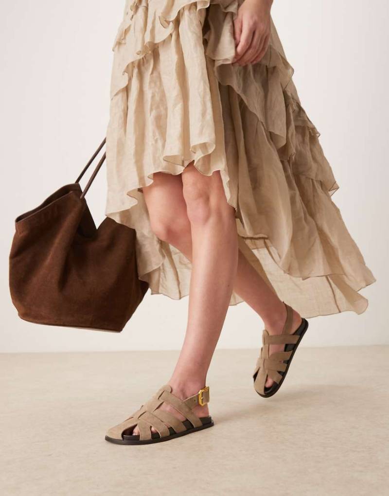 ASOS DESIGN - Midas - Flache Schuhe im Seemannsstil aus Wildleder in Taupe-Blonde von ASOS DESIGN