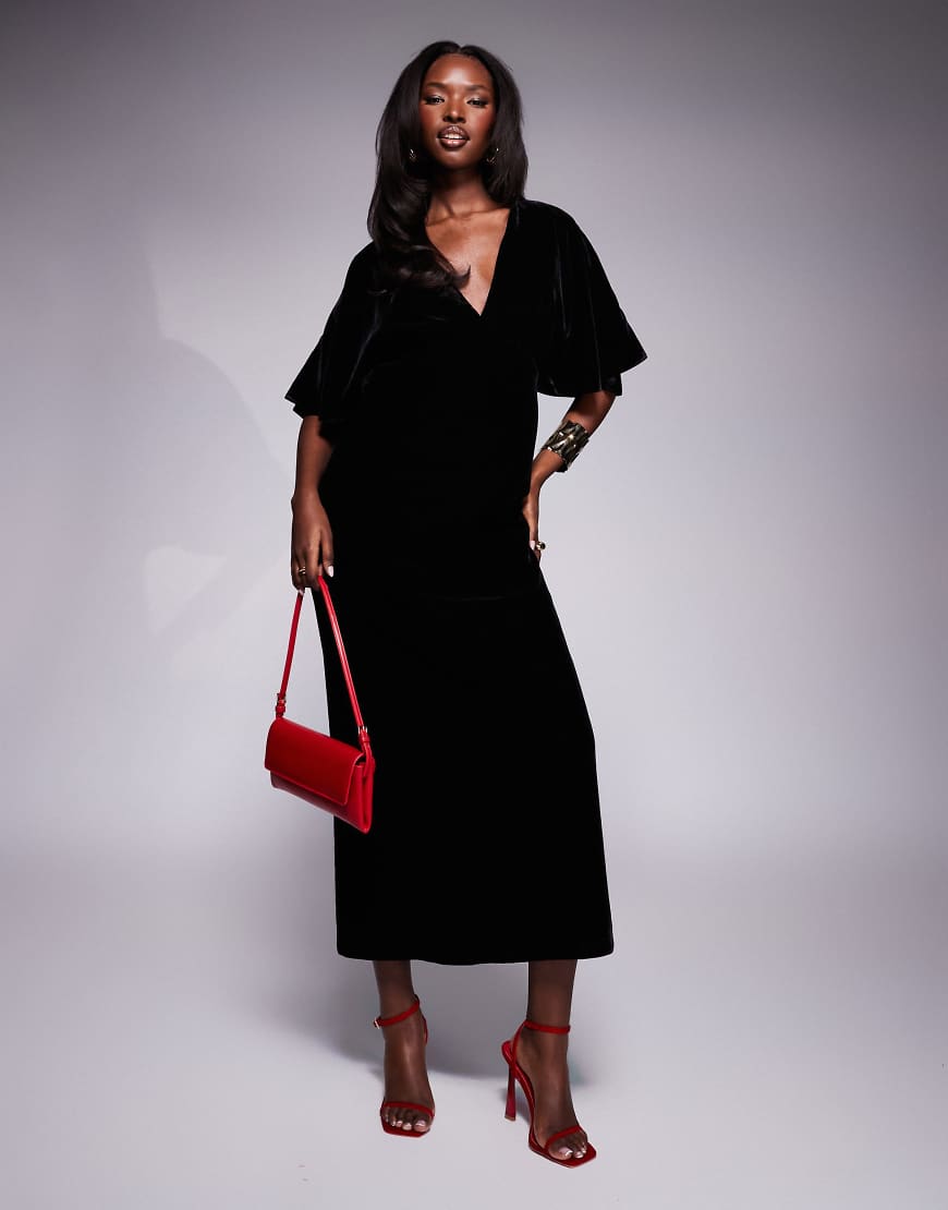 ASOS DESIGN - Midaxi-Kleid aus Samt in Schwarz mit tiefem Ausschnitt und Flatterärmeln ASOS DESIGN - Midaxi-Kleid aus Samt in Schwarz mit tiefem Ausschnitt und Flatterärmeln von ASOS DESIGN