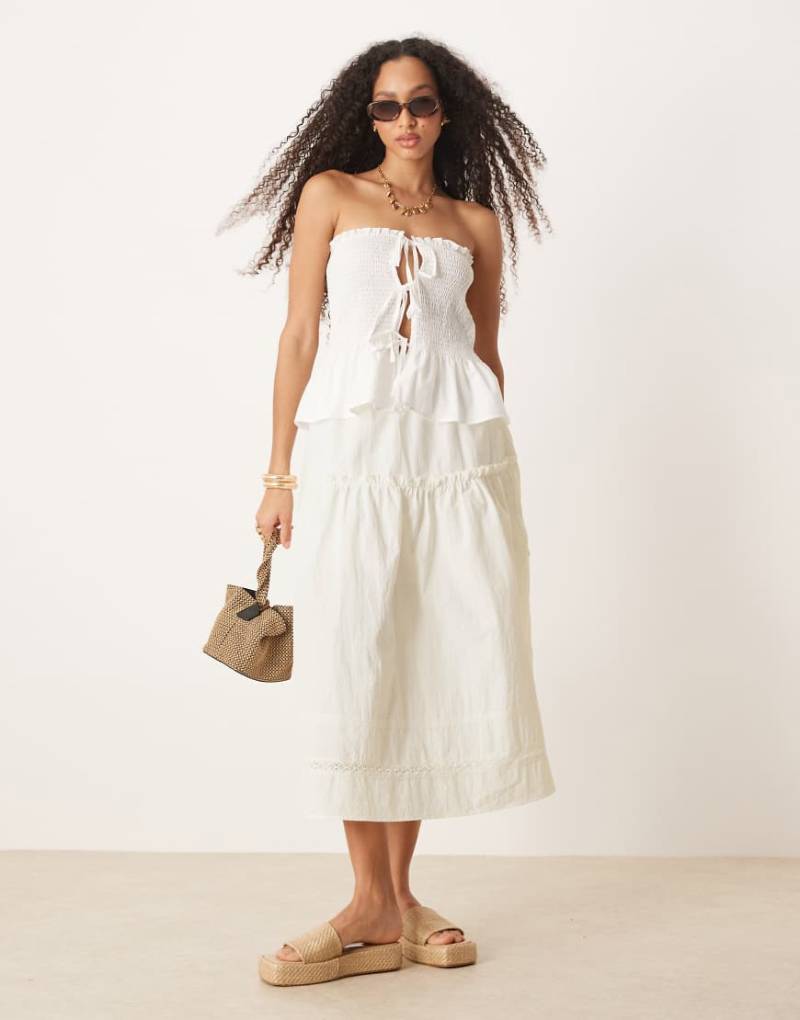 ASOS DESIGN - Midi-Boho-Rock in Weiß mit besticktem Saum von ASOS DESIGN