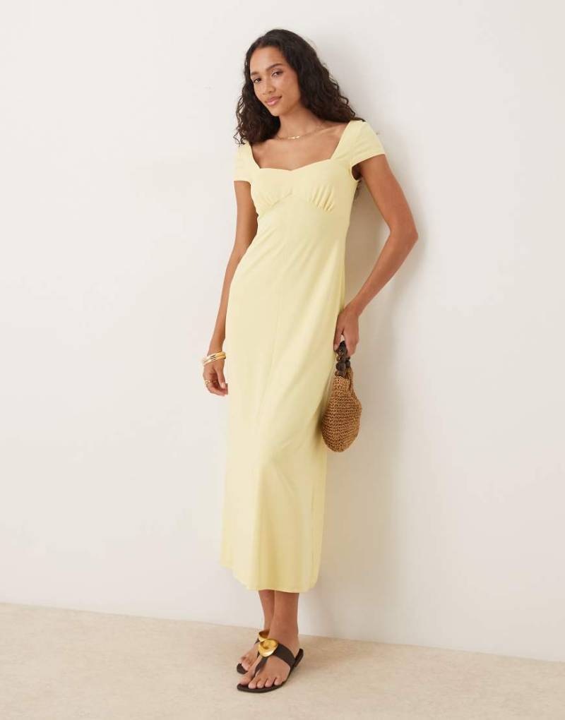 ASOS DESIGN - Midi-Freizeitkleid in Buttermilchgelb mit Kappärmeln von ASOS DESIGN