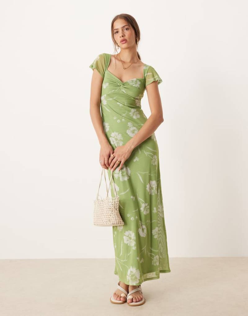 ASOS DESIGN - Midi-Freizeitkleid in Grün mit, verdrehter Vorderpartie, Flatterärmeln und Blumenmuster-Bunt von ASOS DESIGN