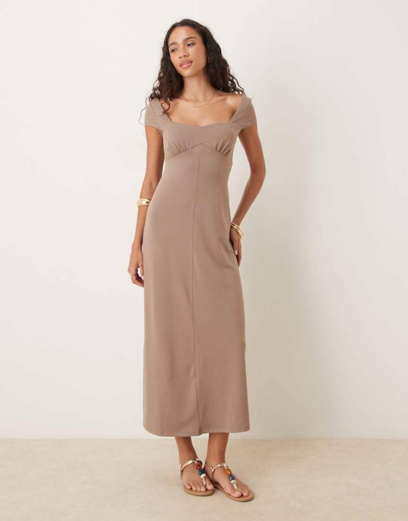 ASOS DESIGN - Midi-Freizeitkleid in Mokka mit Kappärmeln-Braun von ASOS DESIGN