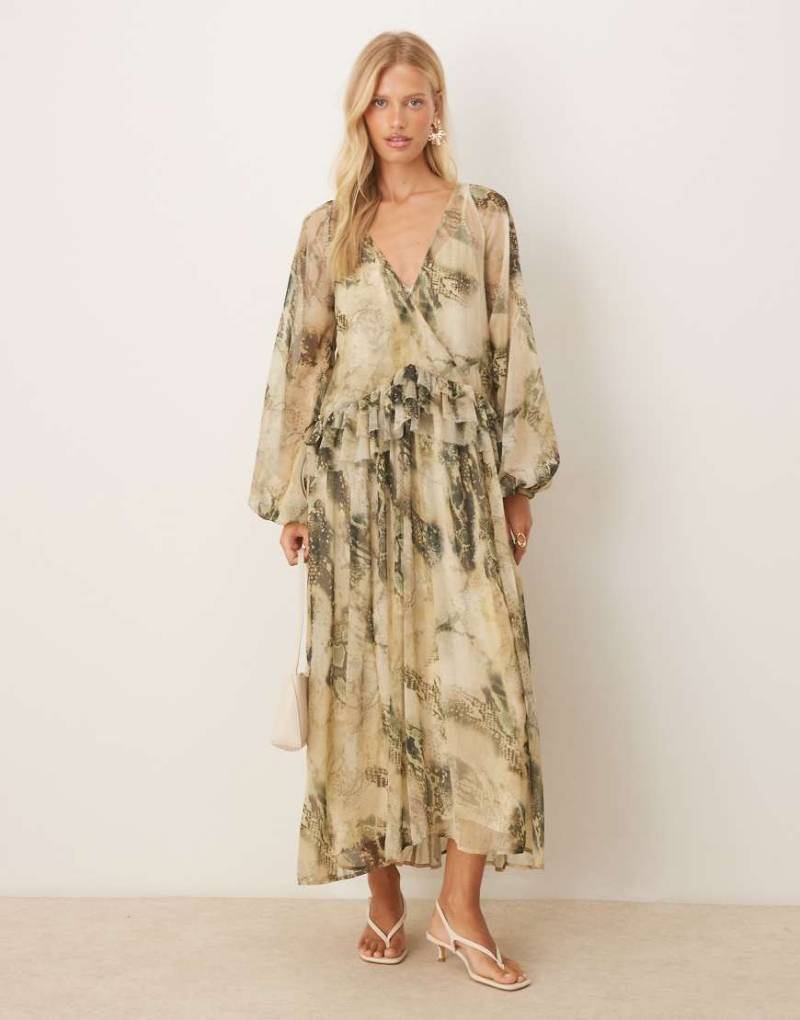 ASOS DESIGN - Midi-Hängerkleid in Grün mit Rüschen, abstraktem Muster und V-Ausschnitt-Bunt von ASOS DESIGN