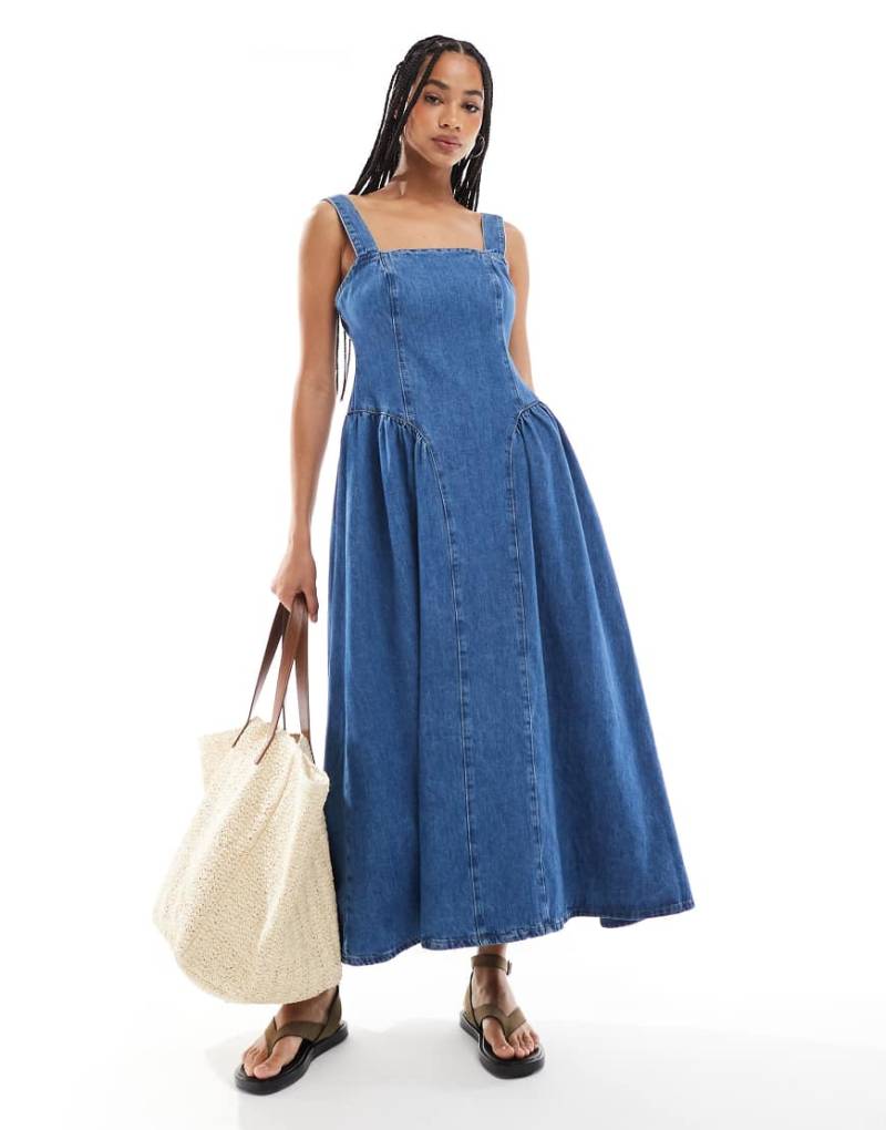 ASOS DESIGN - Midi-Jeanskleid mit seitlichen Einsätzen an der Brust-Blau von ASOS DESIGN