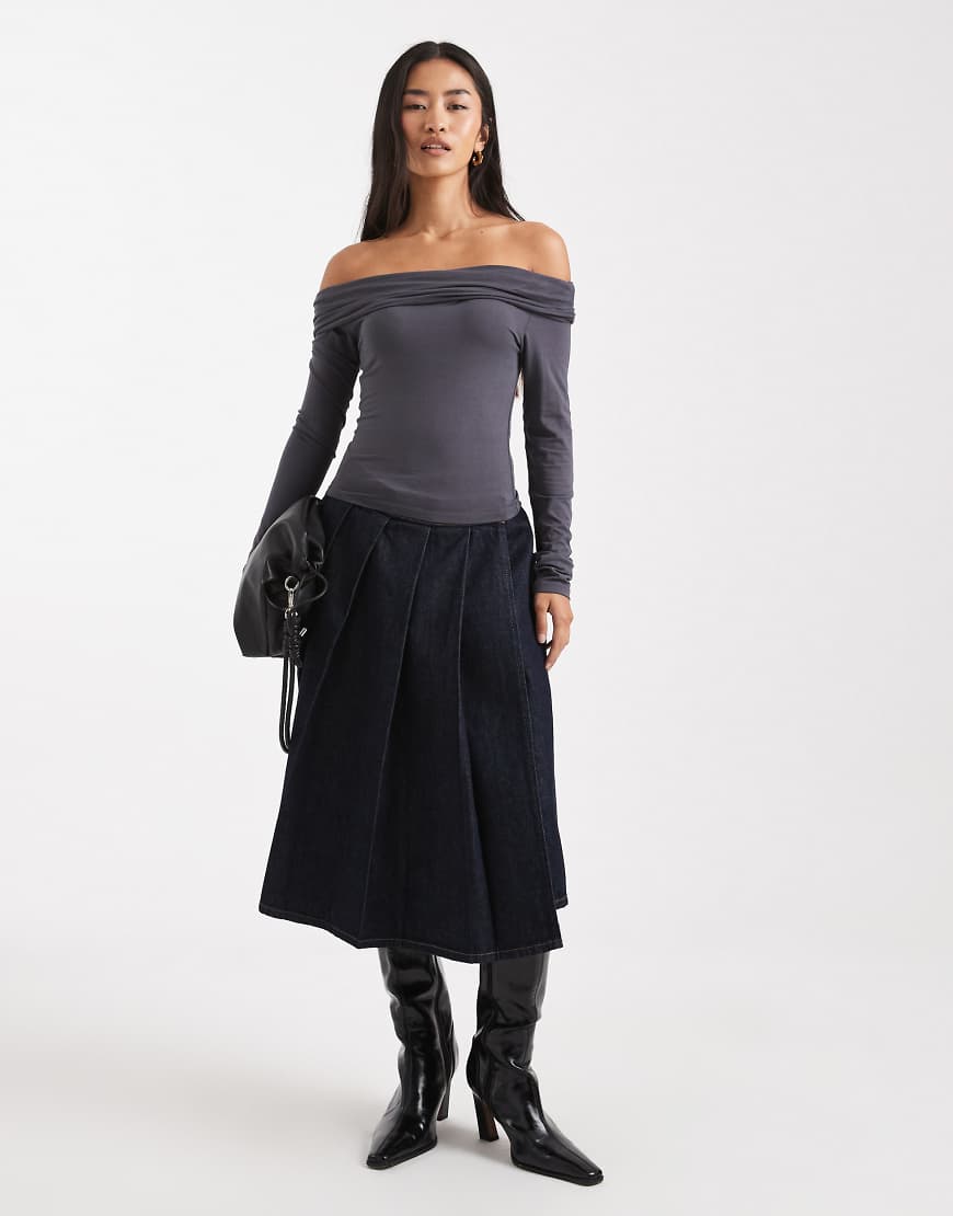 ASOS DESIGN - Midi-Jeansrock in Indigo mit Falten-Blau ASOS DESIGN - Midi-Jeansrock in Indigo mit Falten-Blau von ASOS DESIGN