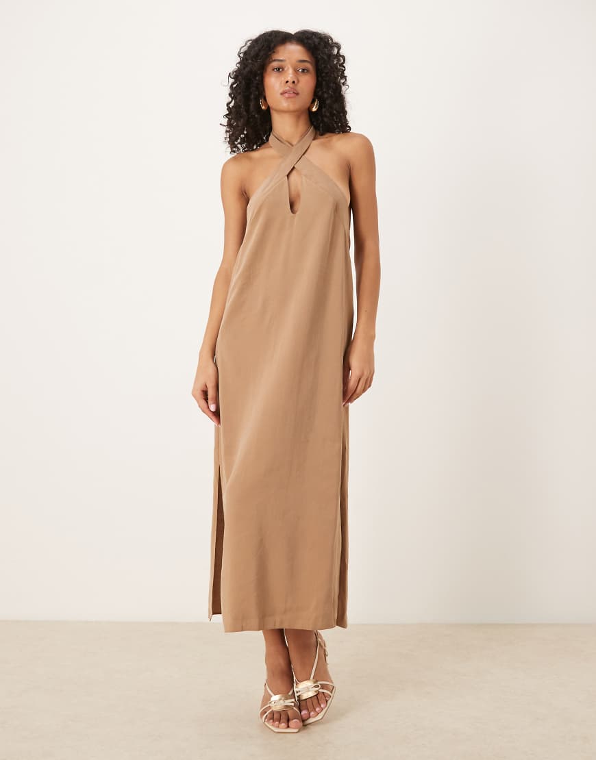 ASOS DESIGN - Midi-Säulenkleid in Steinbeige mit überkreuztem Ausschnitt und Seitenschlitzen-Neutral von ASOS DESIGN