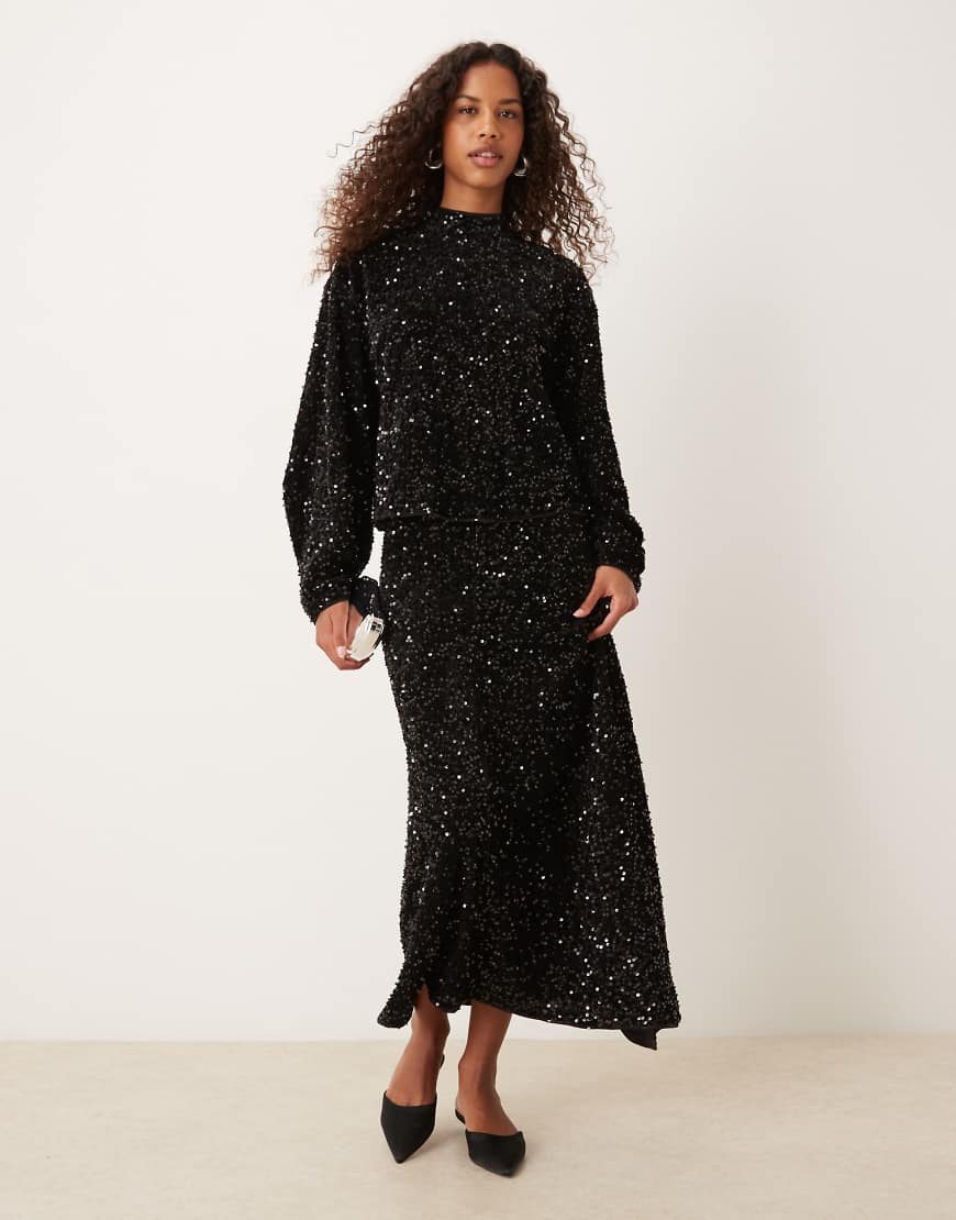 ASOS DESIGN - Midi-Wickelrock aus Samt in Schwarz mit Paillettenbesatz, Kombiteil von ASOS DESIGN