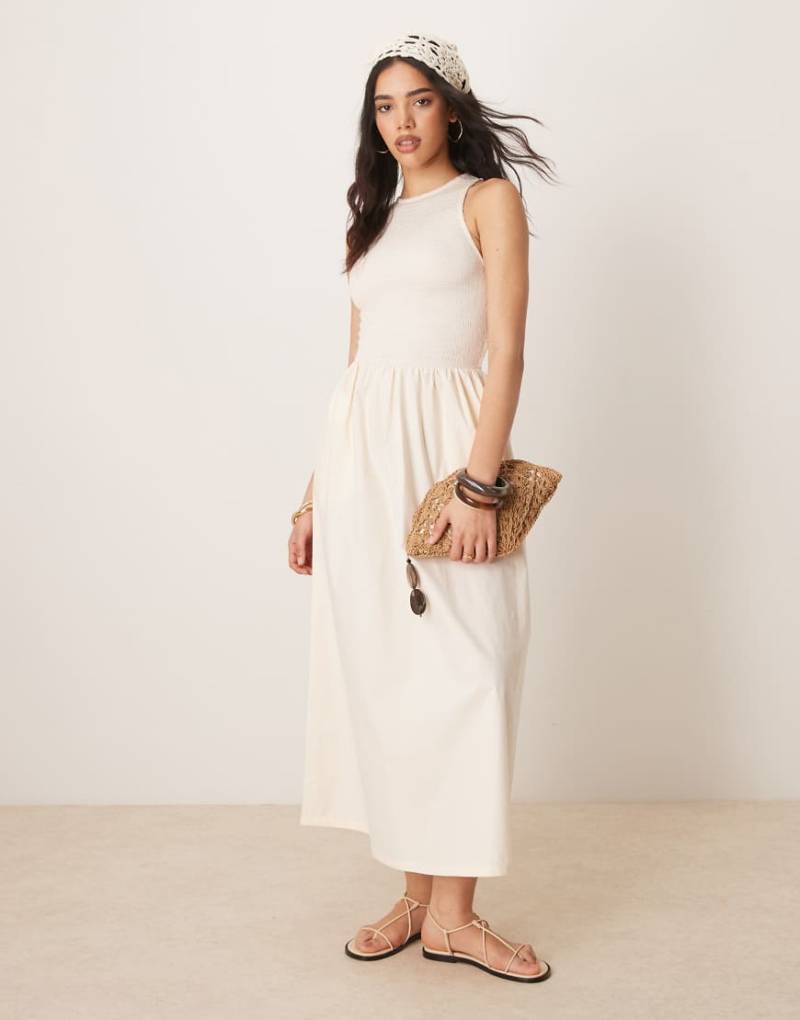 ASOS DESIGN - Midikleid in Creme mit Ringerrücken, Oberpartie mit Knitterstruktur und Popeline-Rock-Weiß von ASOS DESIGN