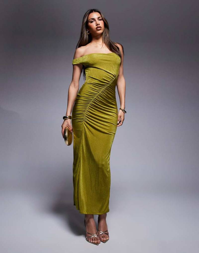 ASOS DESIGN - Maxikleid in Grün mit überschnittenen Schultern und Raffung von ASOS DESIGN