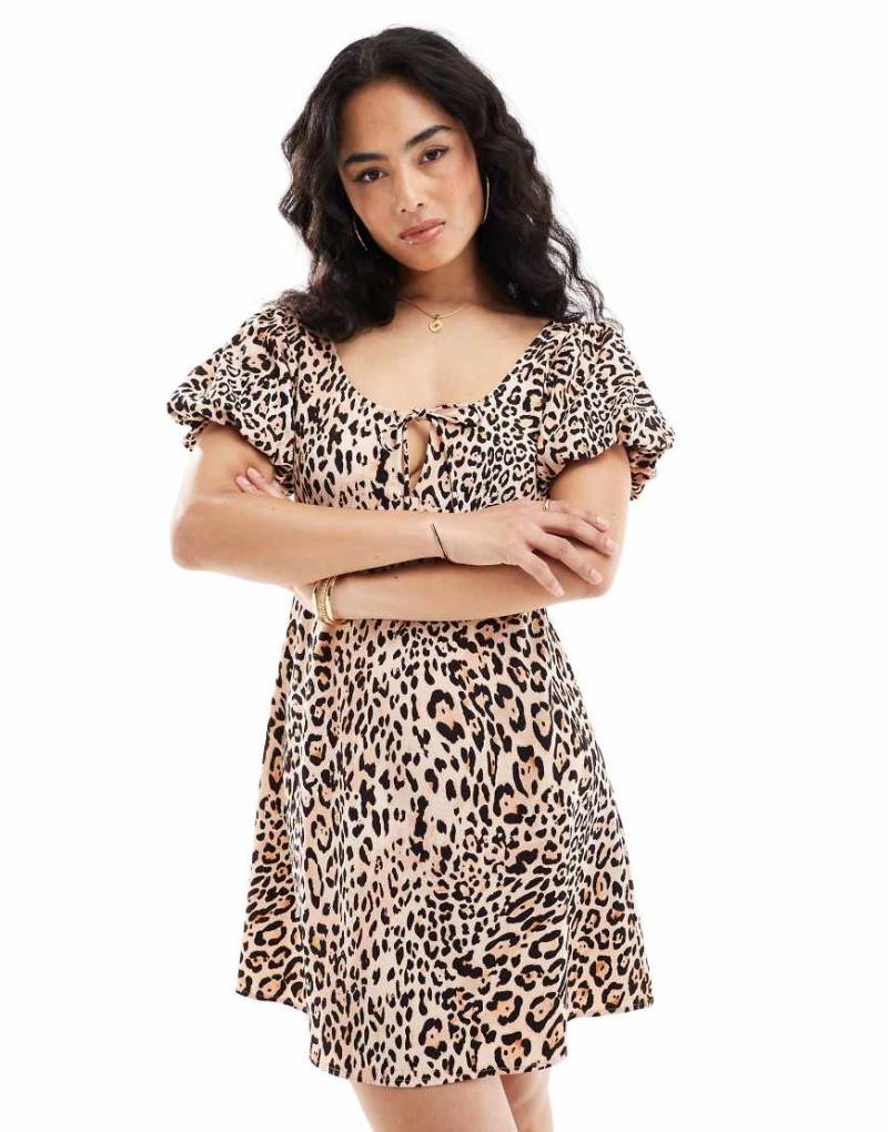 ASOS DESIGN - Mini-Freizeitkleid mit Puffärmeln und Animalprint-Bunt von ASOS DESIGN