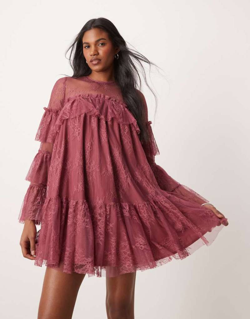 ASOS DESIGN - Mini-Hängerkleid aus Spitze in Beerenrot mit Rüschenärmeln von ASOS DESIGN