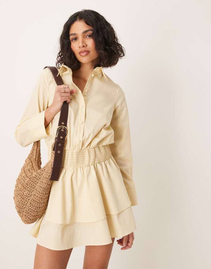 ASOS DESIGN - Mini-Hemdblusenkleid in Steinbeige mit gesmoktem Detail-Neutral von ASOS DESIGN