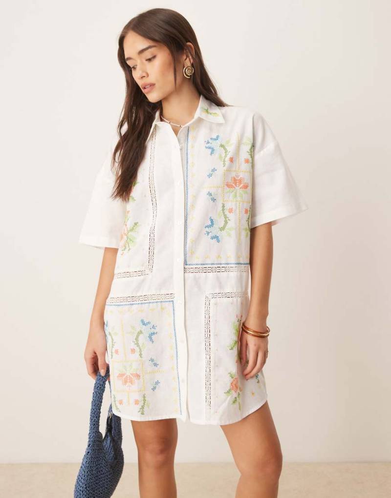 ASOS DESIGN - Mini-Hemdkleid in Creme mit Stickerei-Weiß von ASOS DESIGN